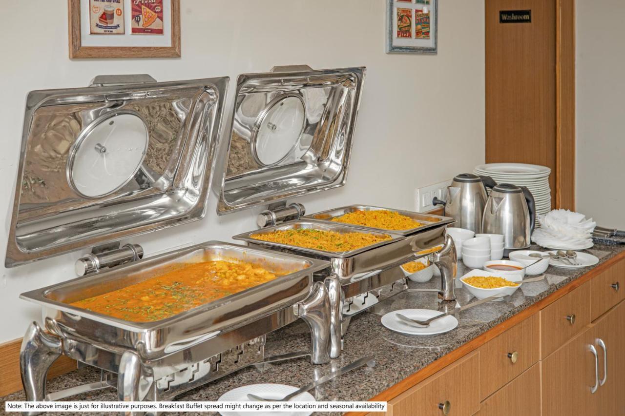 Hotel Nysha Palace Near Igi Airport New Delhi Exteriör bild