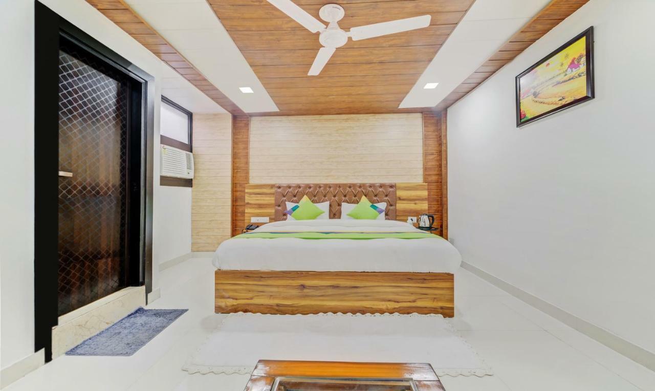 Hotel Nysha Palace Near Igi Airport New Delhi Exteriör bild